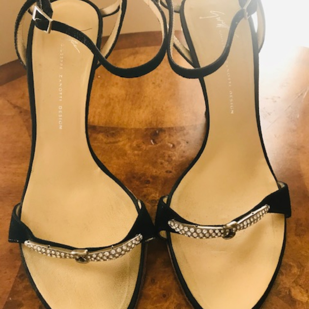 Giuseppe Zanotti Black Open Toe Shoes - 38 - Picture 5 of 7